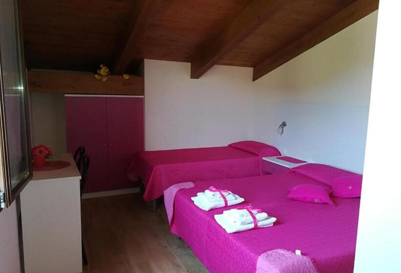 تختخواب و صبحانه Da Rosa