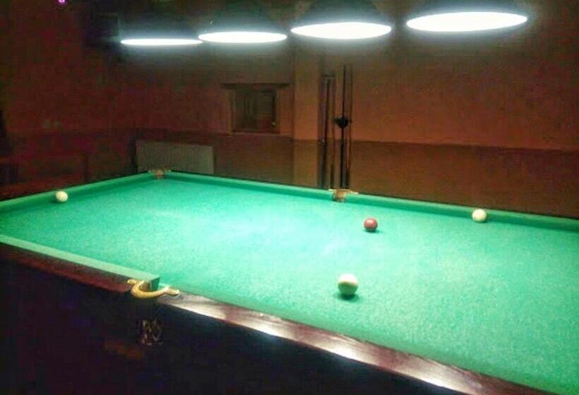فندق Robert