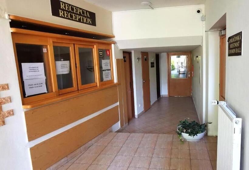 펜션 Penzión Labuť