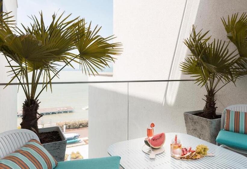 Sunset Resort   Lakeside Apartment