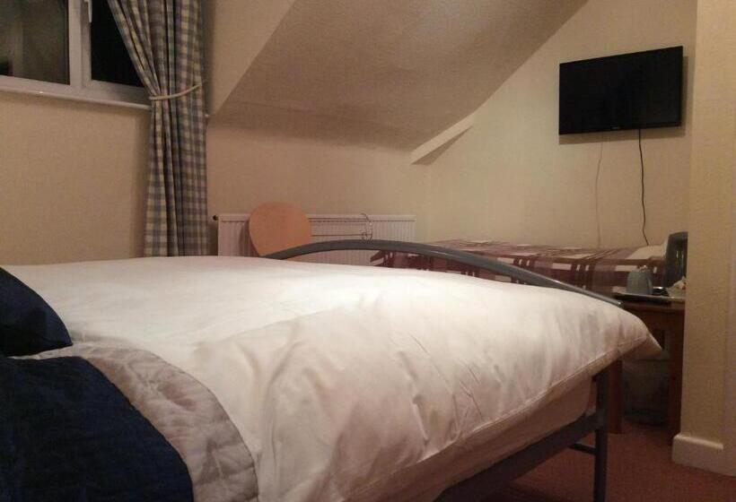 مبيت وإفطار The Olivers Guest House