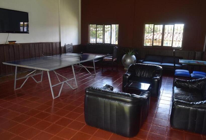 هتل Finca La Bella