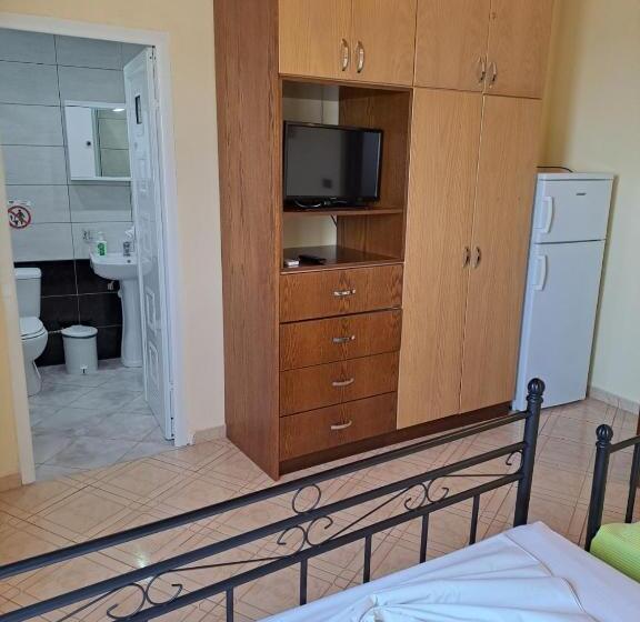 پانسیون Janis Castle Apartment