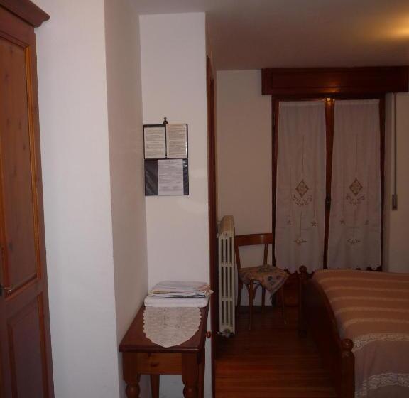ホテル Albergo Ristorante Chez Isabel