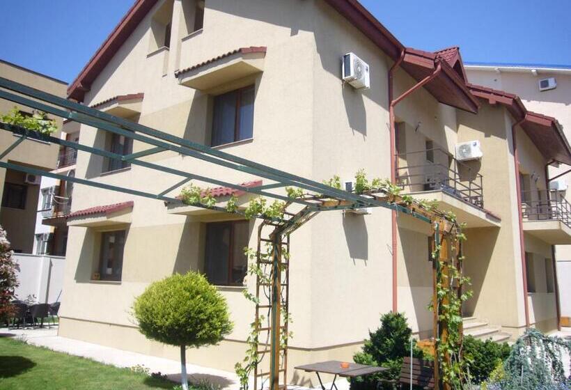 פנסיון Vila Doda