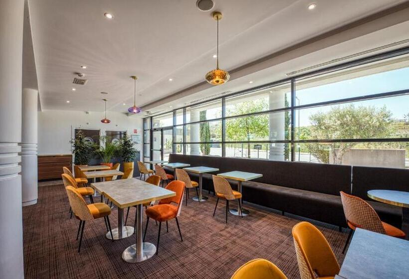 هتل Mercure Aix En Provence La Duranne Gare Tgv