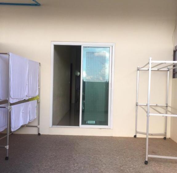 هتل Aura Residence