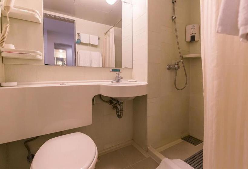 Отель Jinjiang Inn Guangzhou Sanyuanli Avenue Heyi Street