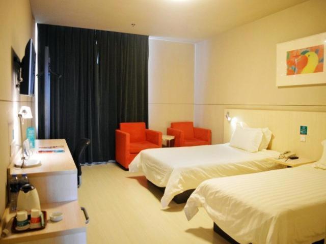 ホテル Jinjiang Inn Shijiazhuang Railway Station West Square Branch