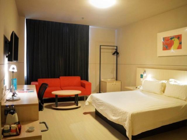 ホテル Jinjiang Inn Shijiazhuang Railway Station West Square Branch