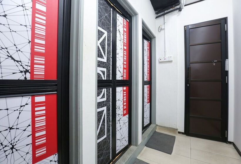 فندق صغير Spot On 89795 The Space Inn