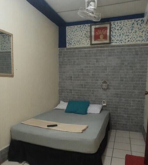 تختخواب و صبحانه Hostal Ruinas De San Sebastián