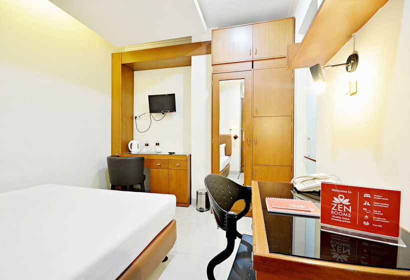 酒店 Zen Rooms Benhil Tondano