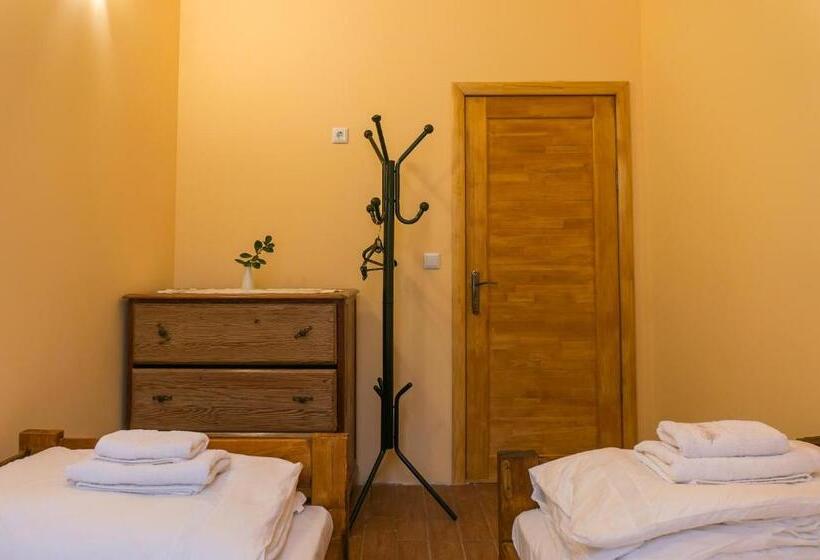 Auberge Hôtelière кімнати в центрі