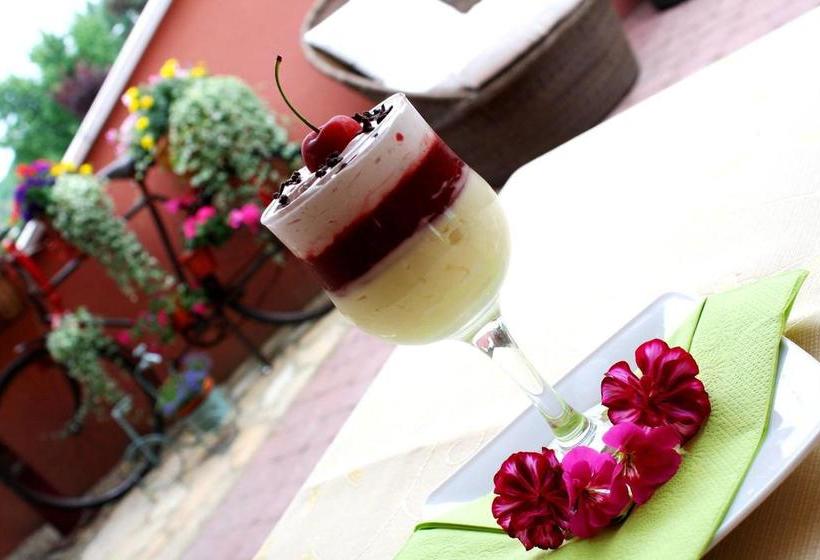 민박 Ambrózia étterem és Panzió