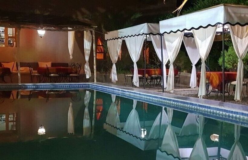 تختخواب و صبحانه Chez Laila