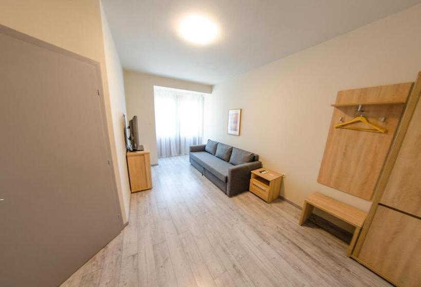 צימר Kolibri Panzió