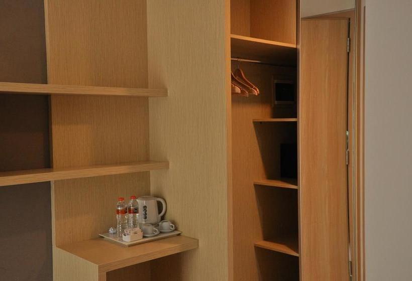 هتل Emerald  Pangandaran