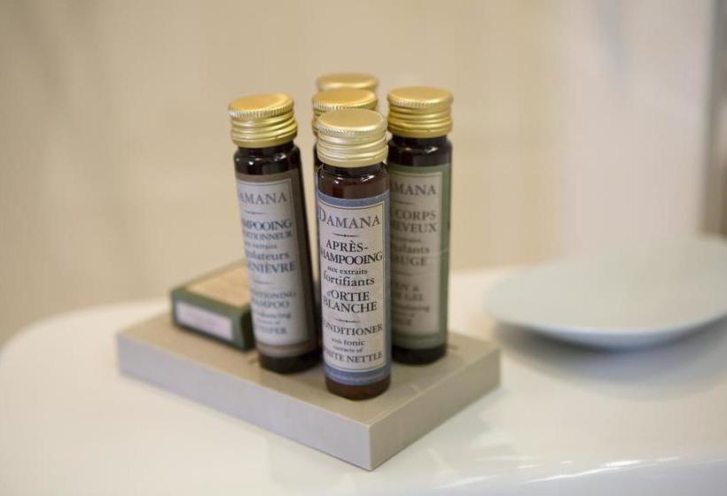 هتل The Waterfront Boutique