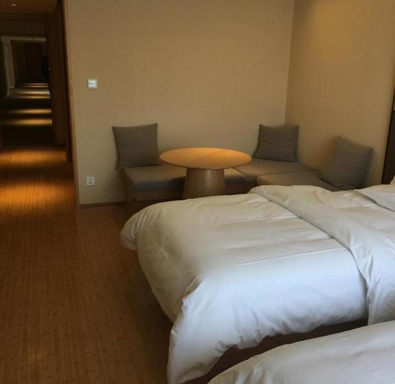 בית מלון כפרי Ji  Jinan Quancheng Plaza