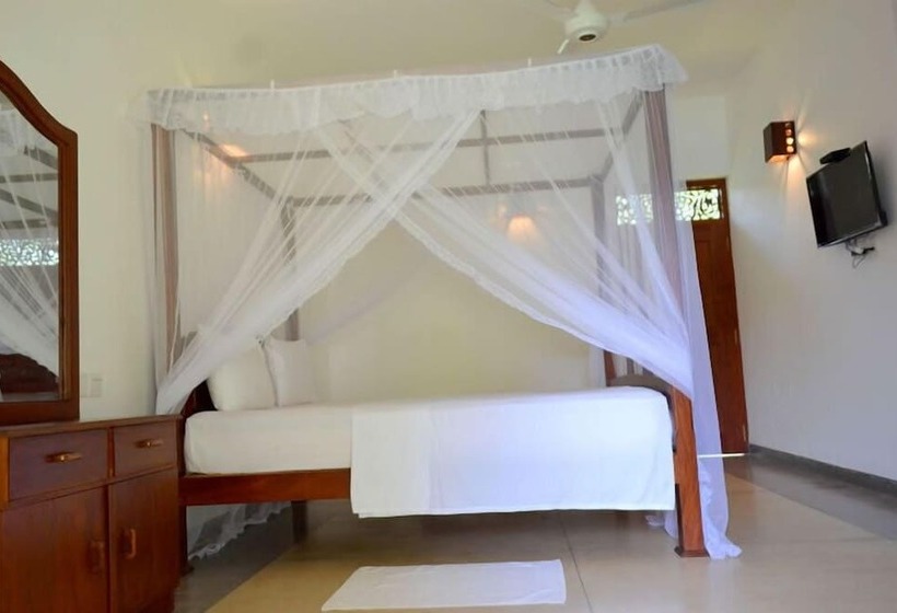 Отель Hasara Resort