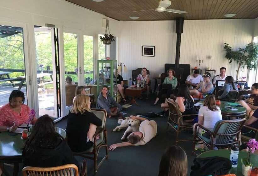 Hostel Fredensborg Vandrerhjem, I Kongens Baghave