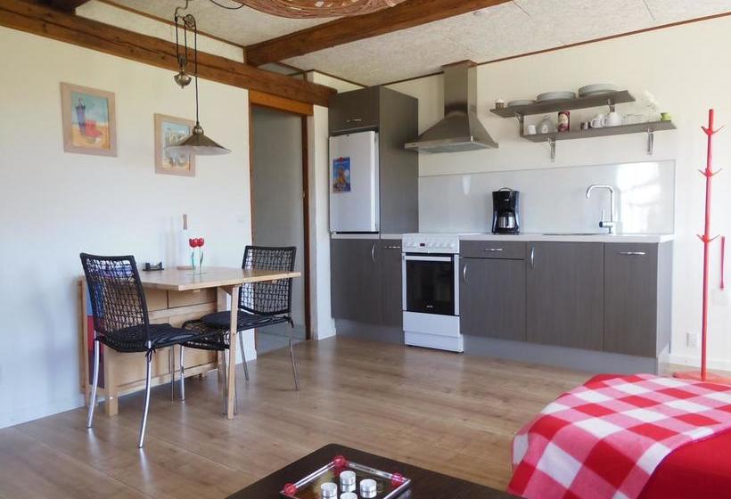 مبيت وإفطار Nyager Apartments