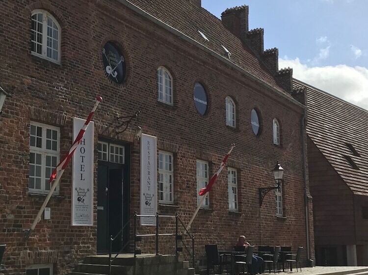 تختخواب و صبحانه Den Gamle Arrest