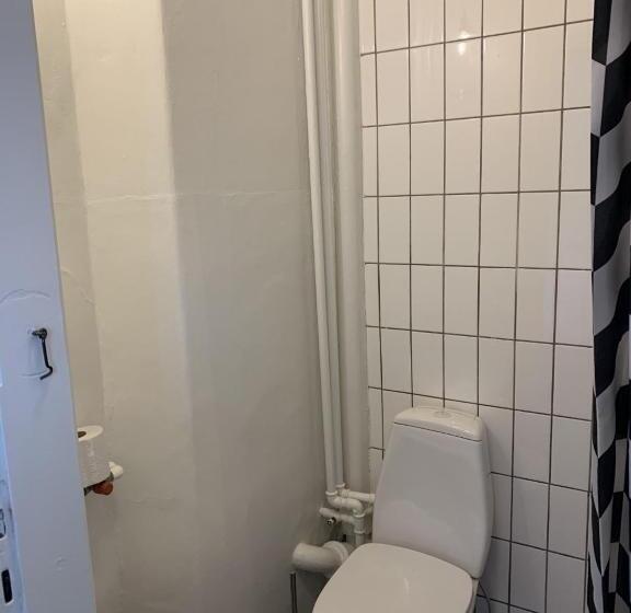 تختخواب و صبحانه Den Gamle Arrest