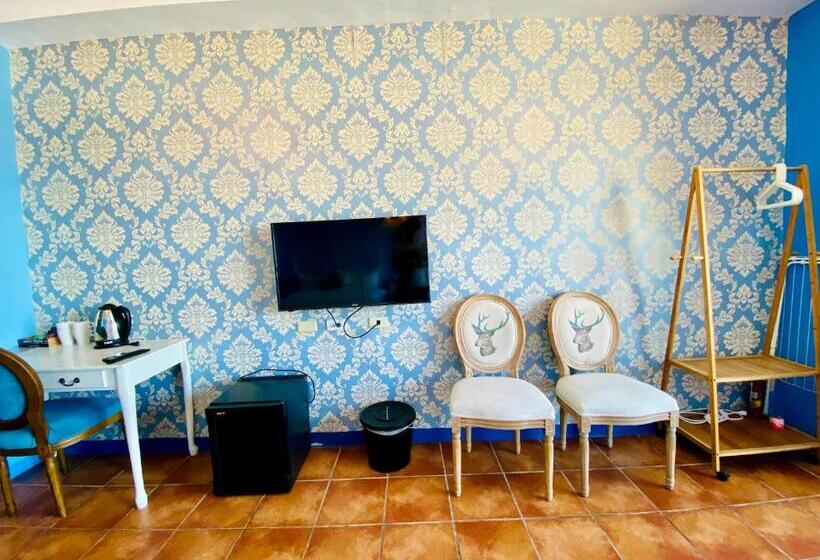 تختخواب و صبحانه 綠島寧靜海潛水 城堡館 Twinkleocean Diving Hostel