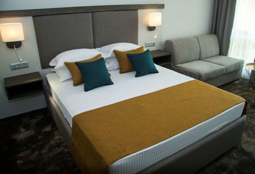 هتل Best Western Plus Premium Inn
