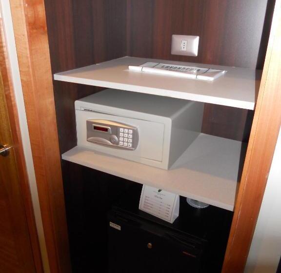 ホテル Diego De Almagro Chillan