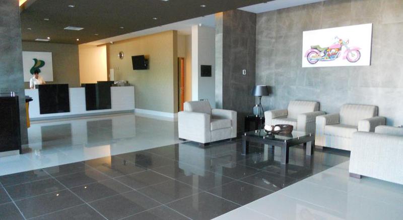 ホテル Diego De Almagro Chillan