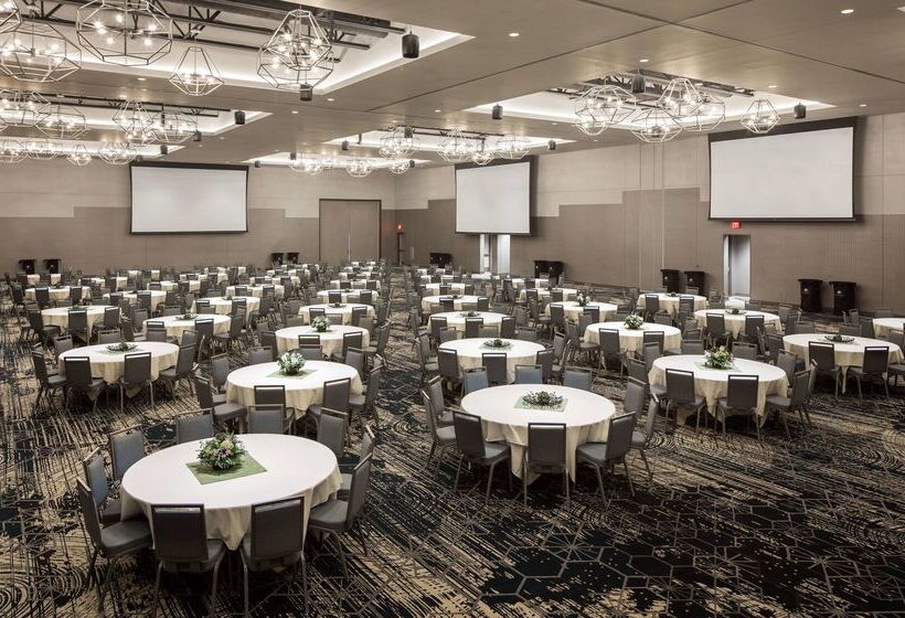 Отель Doubletree By Hilton Greeley At Lincoln Park
