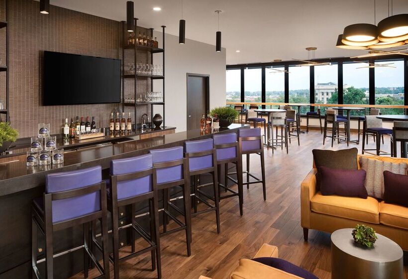 Отель Doubletree By Hilton Greeley At Lincoln Park