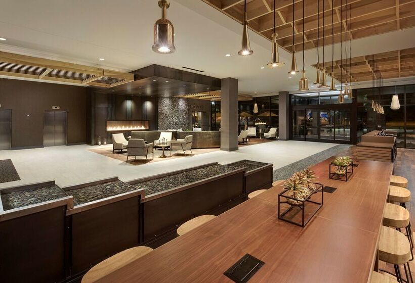 Отель Doubletree By Hilton Greeley At Lincoln Park