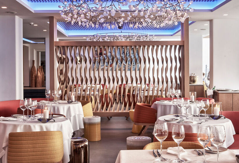 هتل Myconian Korali Relais & Chateaux