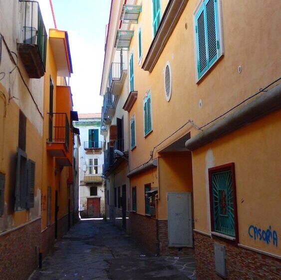 پانسیون Naples Is Your Home