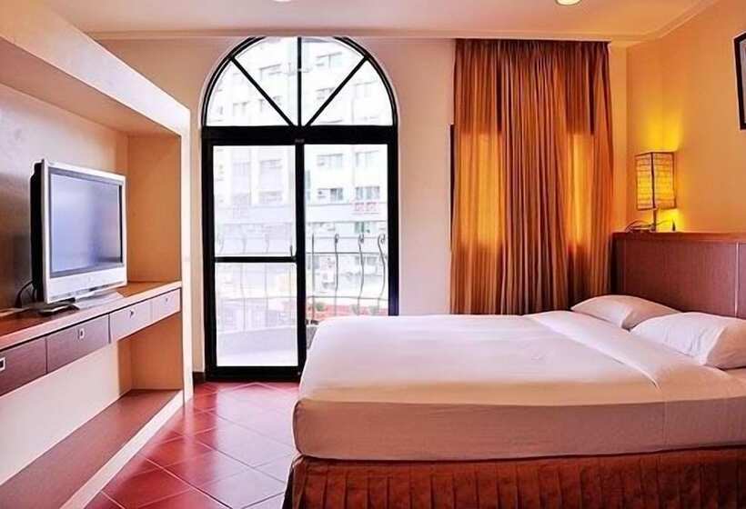 هتل Kenting Culture Resort