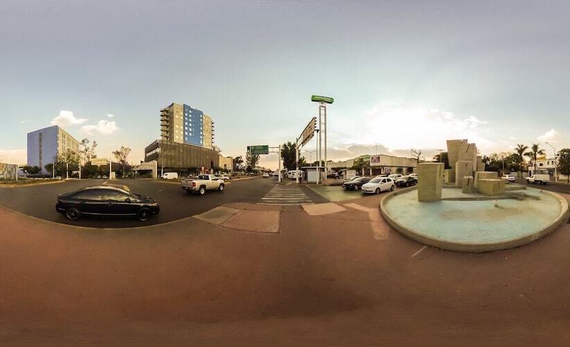 ホテル One Guadalajara Expo