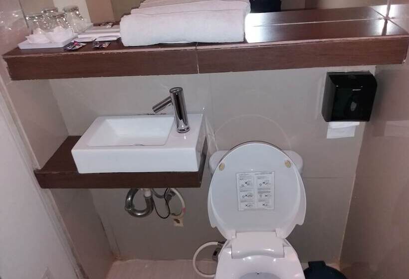 Space Hotel By Papaho