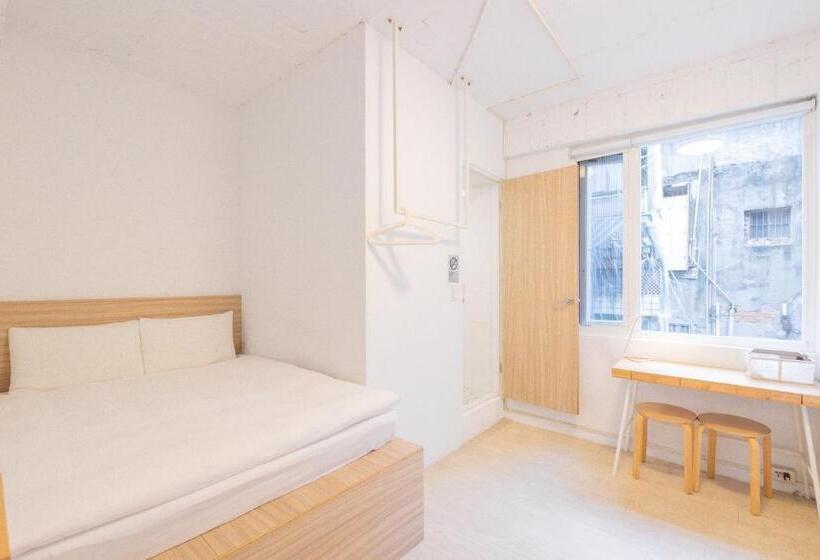 Owlstay Flip Flop Hostel Garden