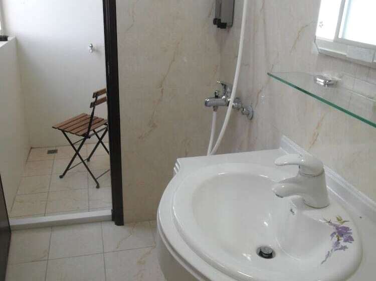 پانسیون Wind Travel