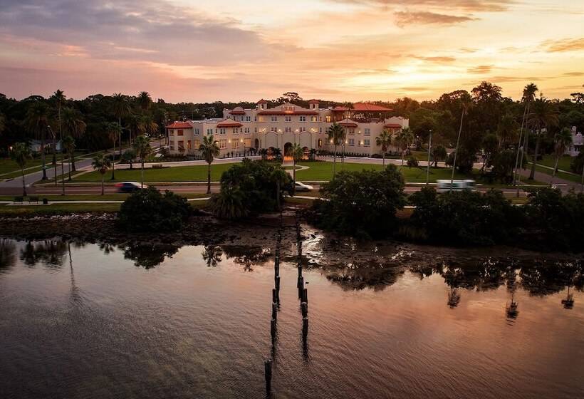 Fenway Hotel, Autograph Collection