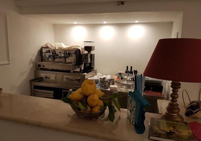 Fotos del hotel Bristol Capri:  1