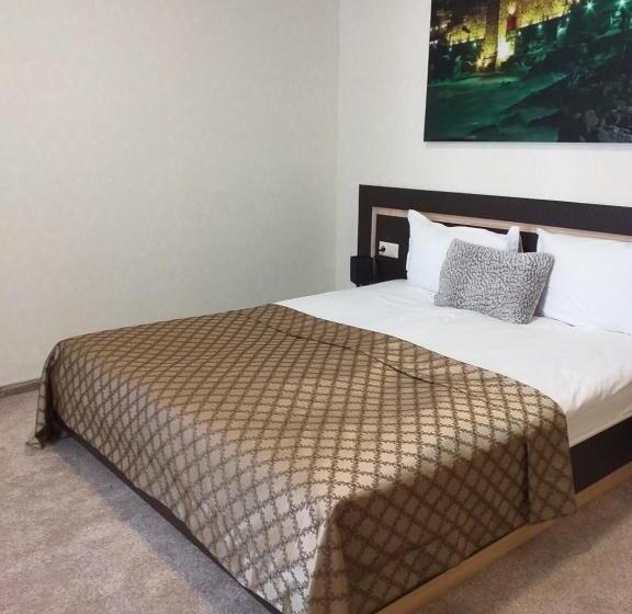 فندق Central Point