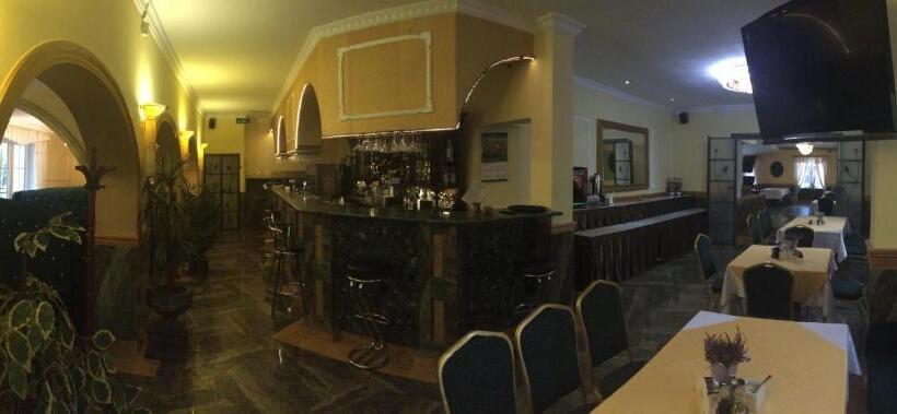 בית מלון כפרי Colosseum