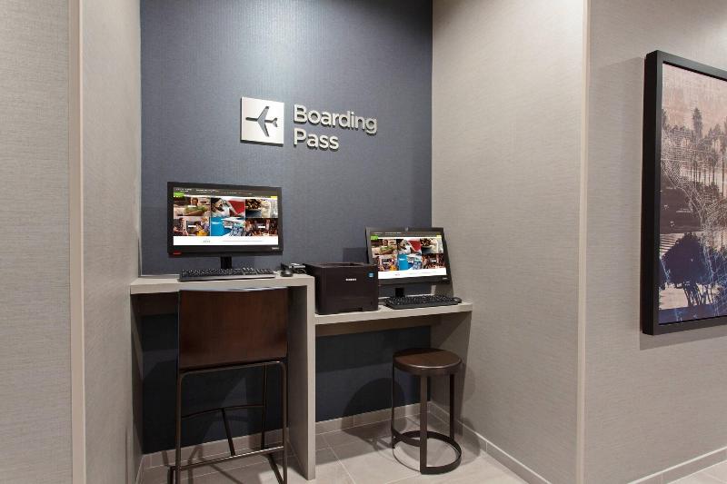 Отель Courtyard By Marriott San Diego El Cajon