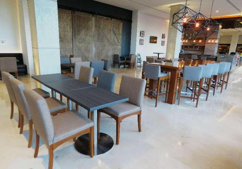 هتل Hampton Inn Celaya Mexico