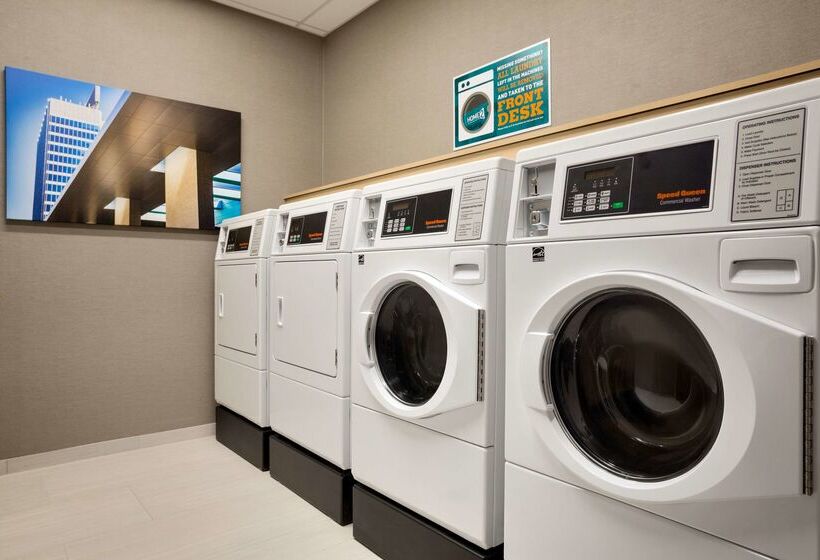 هتل Hilton Garden Inn Downtown Birmingham